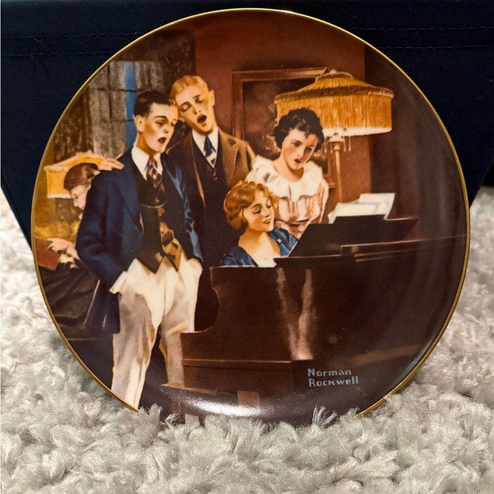 Close Harmony Plate